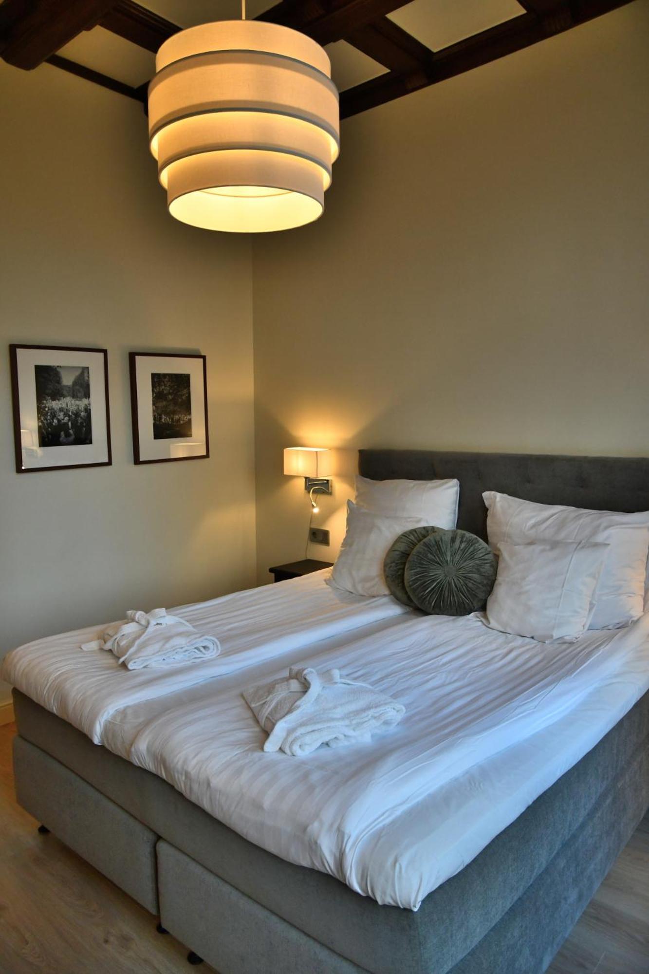 Home Hotel Norre Park Хальмстад Экстерьер фото
